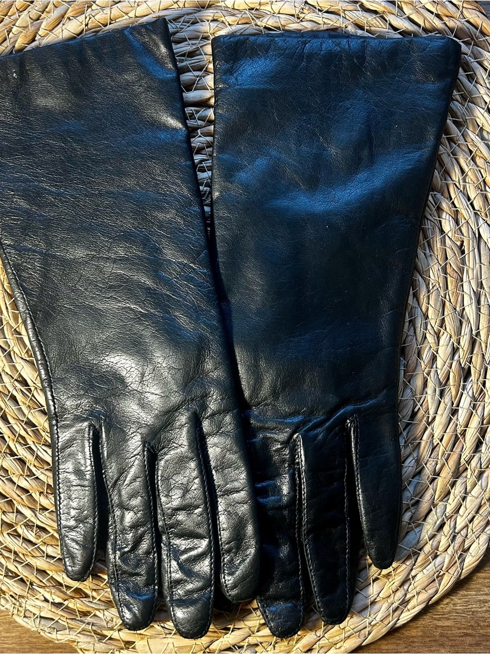 Vintage Fownes Black Genuine Leather Gauntlet Gloves